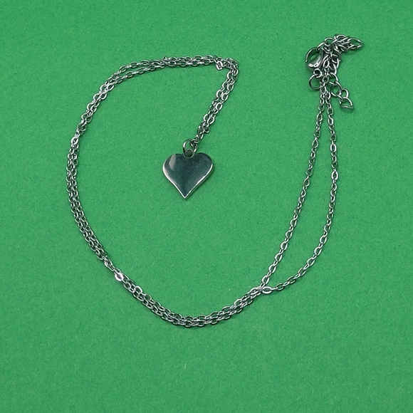Silver heart necklace - Picture 5 of 8